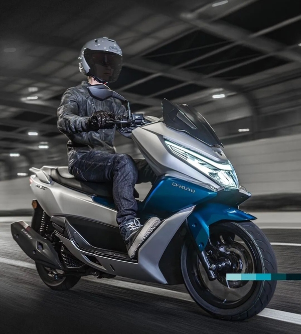 春风150SC正式上市，售价13580元！是否值得入手？,摩托范