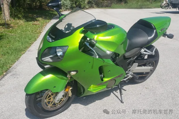 直列四缸，绿色战神｜2000 川崎Ninja ZX-12R