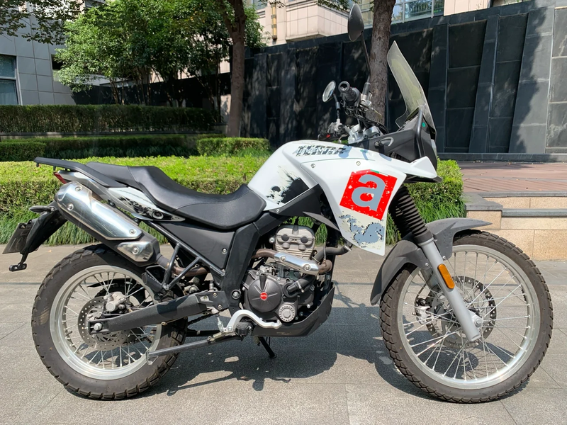 今天来跟大家分享的一款车,是来自宗申阿普利亚旗下的一款入门级拉力