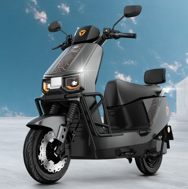 摩托车开始高端化,玩家化的当下,摩托车已经成为一个大玩具,真正买得