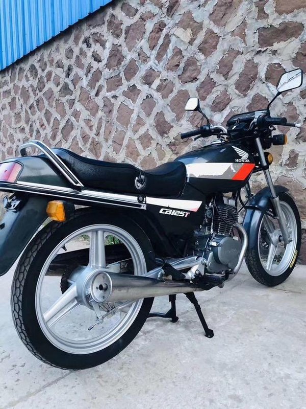 本田王双缸cb125t