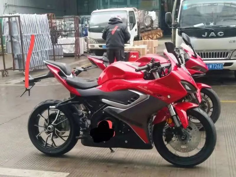 錢江qjmotor單搖臂250小跑車賽250曝光顏值依然在線