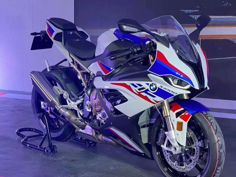 全新bmw s 1000 rr 配置flesframe铝合金主车架,除了驾驶姿势与车手