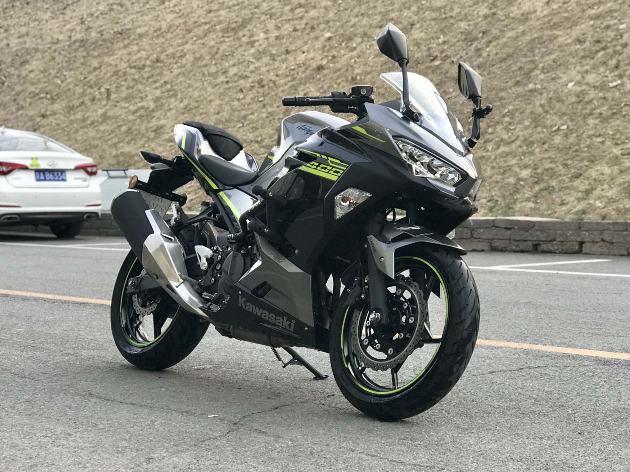 二手摩托车川崎 ninja 400