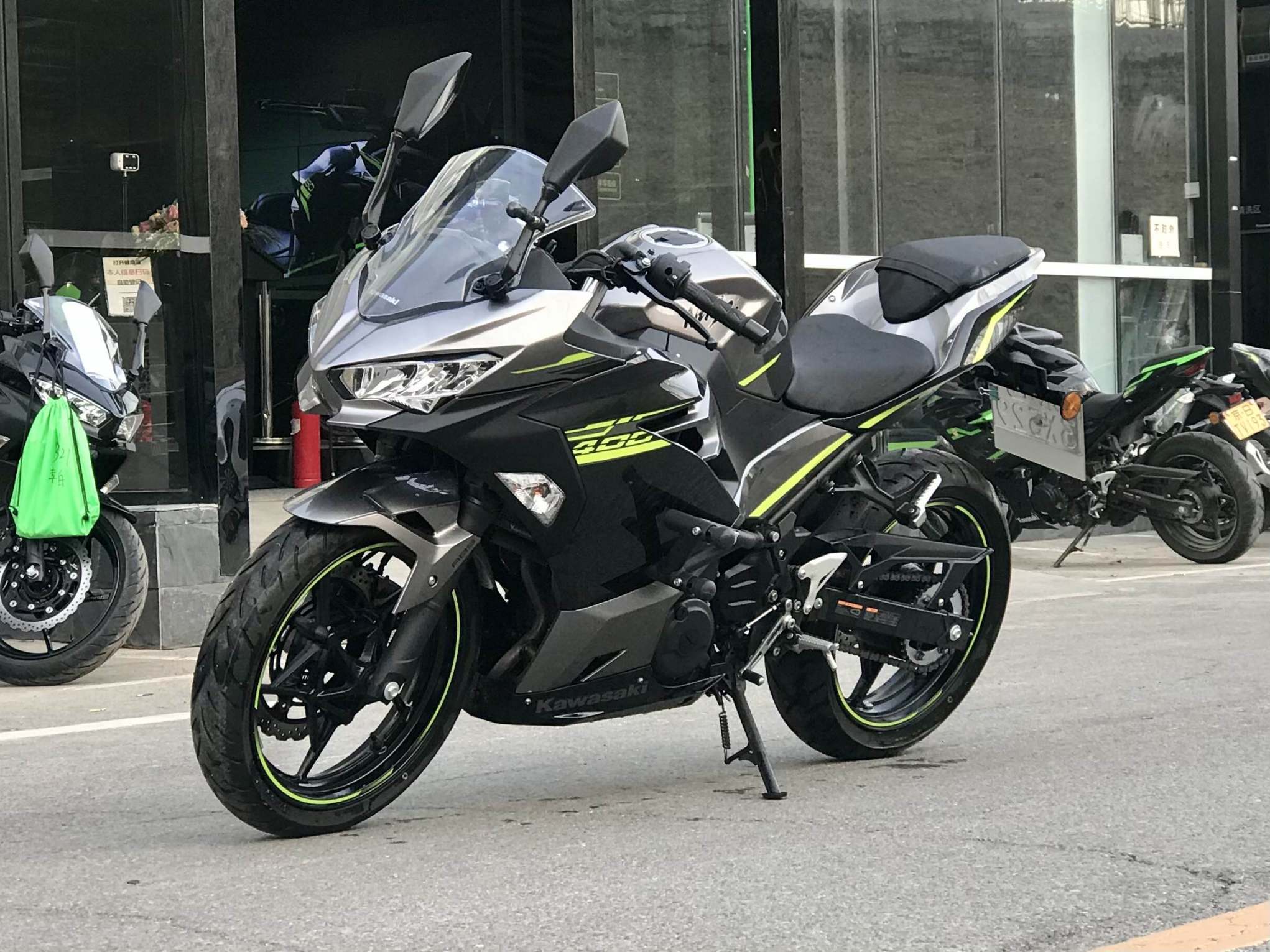 二手摩托车川崎 ninja 400