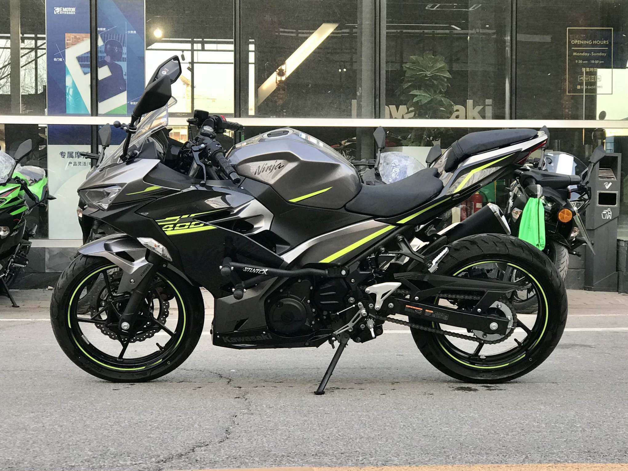 二手摩托車川崎 ninja 400