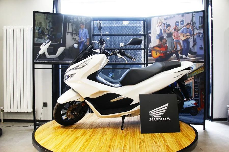 炙热中排cm300 北京市首发 honda wing 北京管庄店 首开试驾