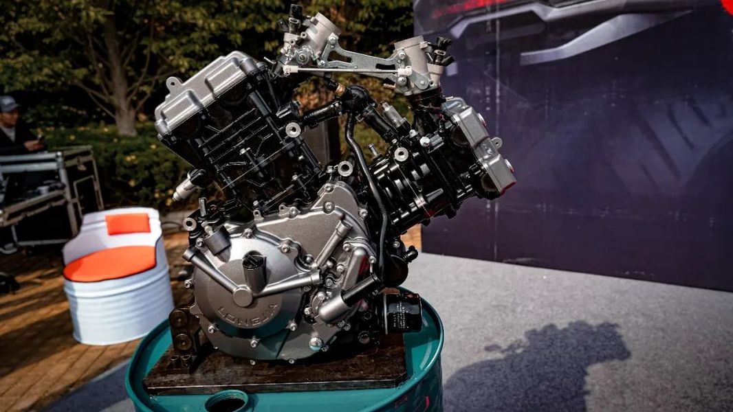 龙嘉自主研发的650发动机,在原本蓝图的基础上,还加入了自己的创新