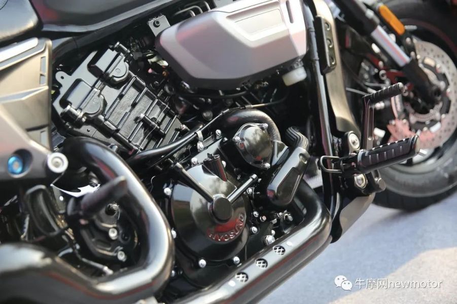 售价3字头龙嘉v霸650首发配自主研发v缸油水冷发动机还有滑动离合器
