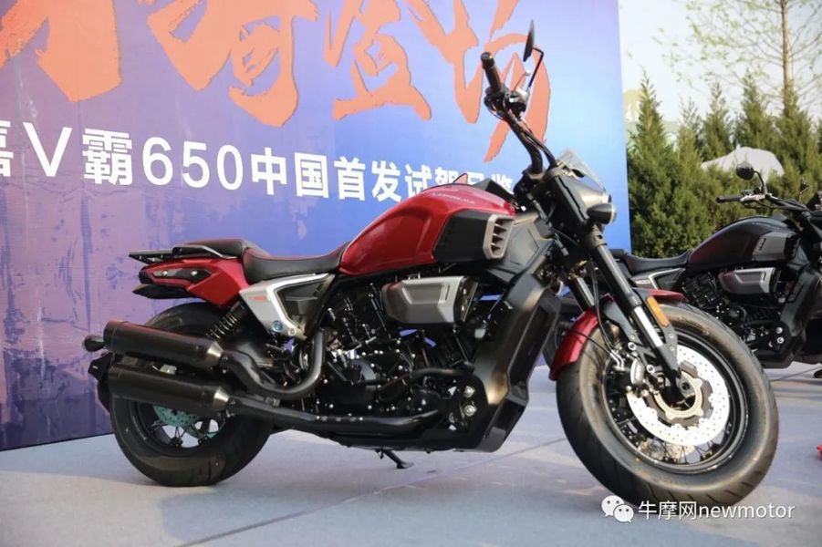 龙嘉v霸650首发|配自主研发v缸油水冷发动机,还有滑动离合器,摩托范
