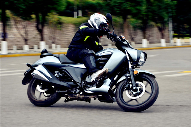 又一款美式巡航铃木酷道