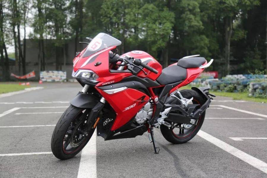 隆鑫voge(无极)300rr仿赛