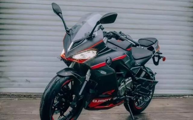 680元,贝纳利tornado 302价格为29,800元,所以你觉得赛350