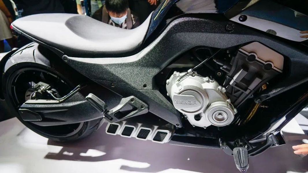 45800元38800元起奔达lfc700唐刀发布打破国内四缸垄断