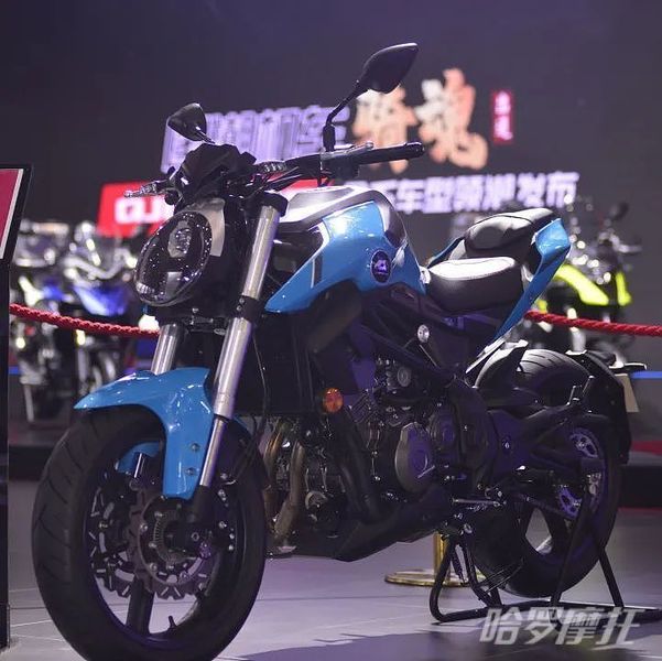 三万元内的街车王者之争凯越321vsqjmoto追350