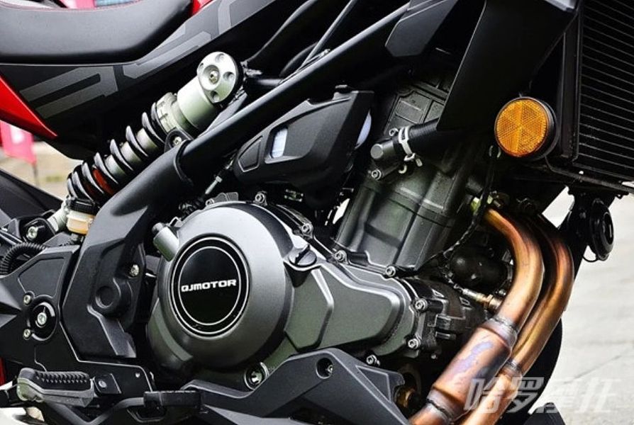 三万元内的街车王者之争凯越321vsqjmoto追350