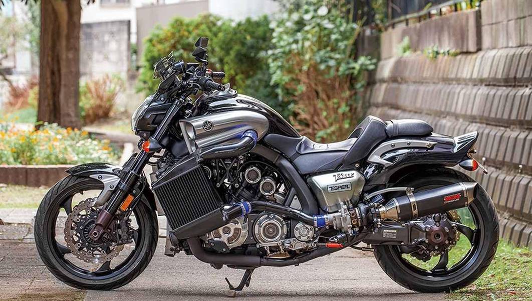 原始规格为日本国内版最大马力150匹,出口版200匹具体年份不详,但看