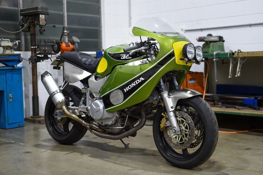 定制| 1998年本田 vtr1000 firestorm