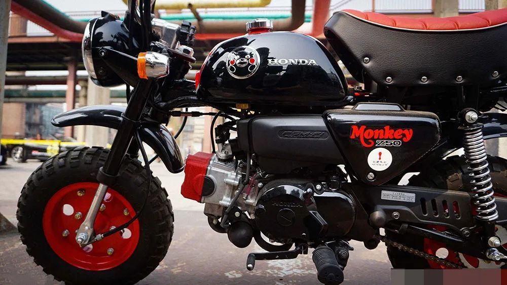 本田小猴子限量版50cc二手车被炒到了5万让国产大排情何以堪