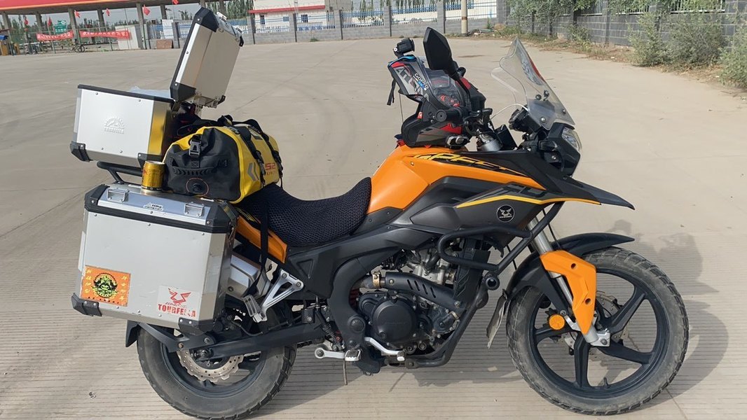 赛科龙rx3从喀什到西宁的单人单骑之路,摩托范-哈罗摩托