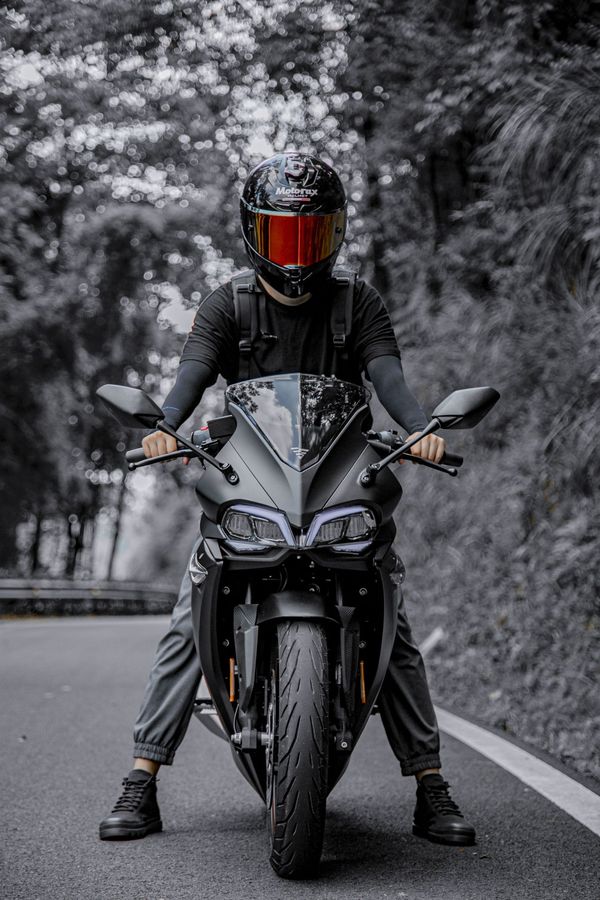 无极300rr撕掉贴纸是不是你最喜欢的样子