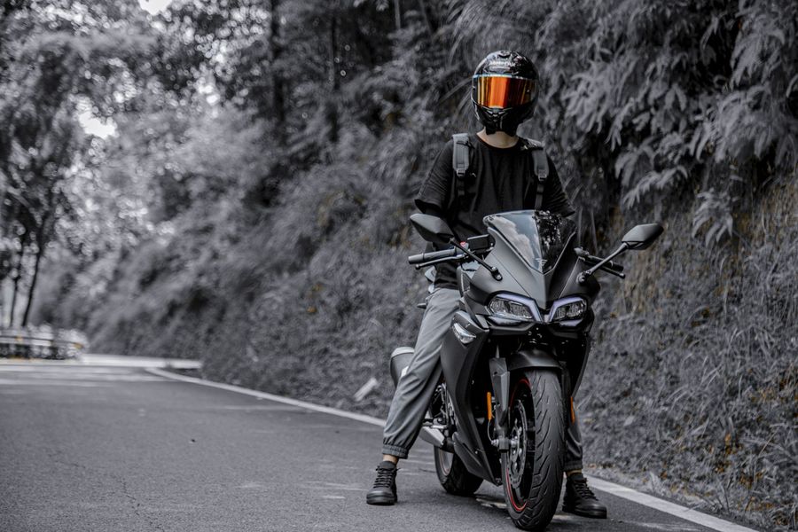 无极300rr撕掉贴纸是不是你最喜欢的样子