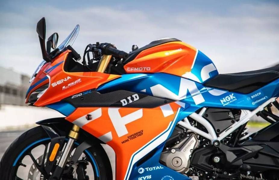 春风 250sr-r 单摇臂还带定风翼,你喜欢吗?