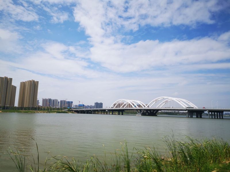 带你看天下奇观泾渭分明