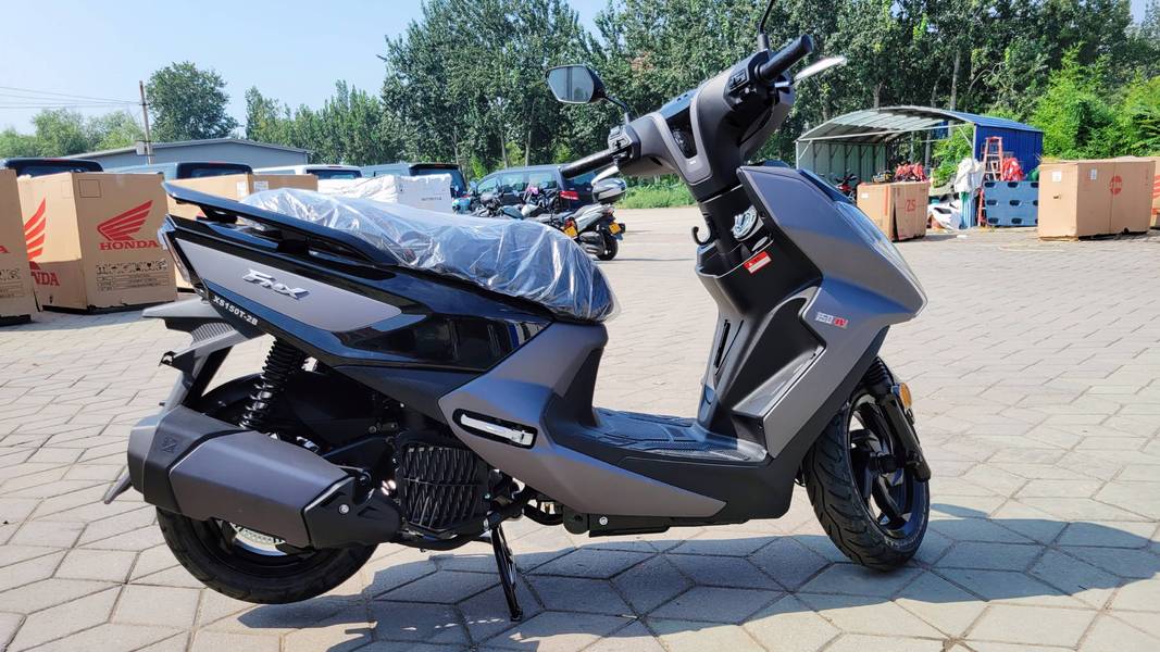 浴火重生的三阳凤凰fnx150水冷4v^宝岛踏板八小金刚其一,摩托范-哈罗