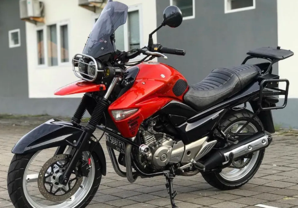 神车豪爵铃木gw250改装鉴赏.