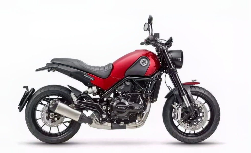 两款国产厂牌500cc摩托车有颜值有品控二选一你怎么选