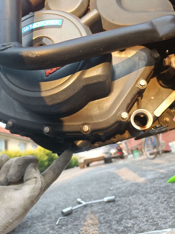 ktm duke 390更换机油机滤教程