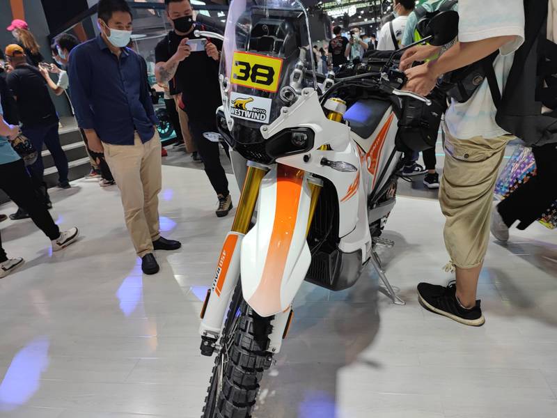 凯越800adv 钱江四缸adv亮相 自己一点小看法