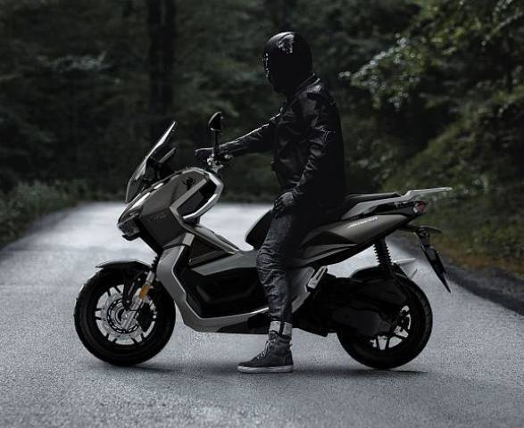 国产最帅踏板车布雷斯通极昼成功转型售价仅12980