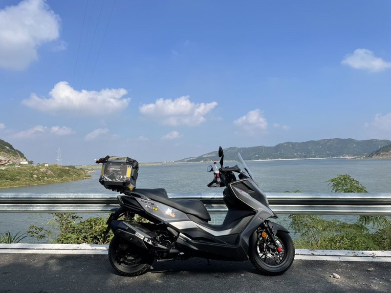 3500公里了,发现几个问题与大家探讨一下,第一,是后刹车片与刹车盘在