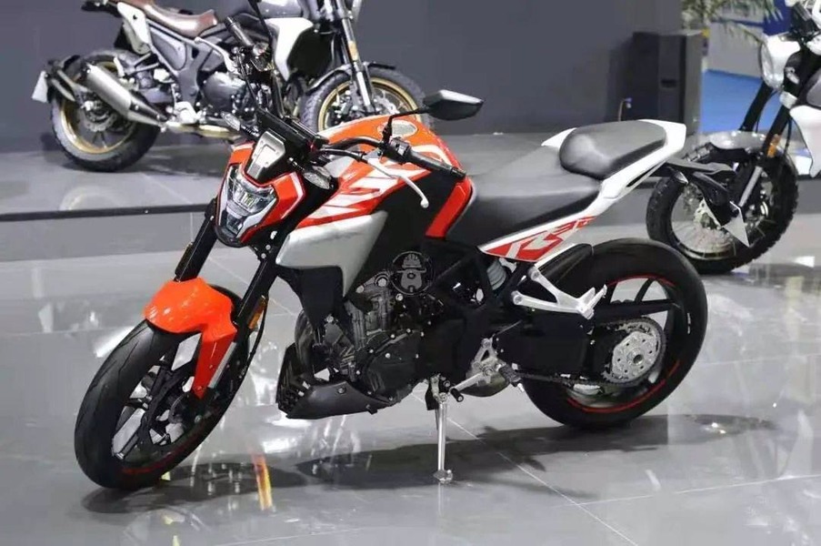 321r首批车主可谓是被当小白鼠了,凯越cobra 321r双摇臂版新车上市