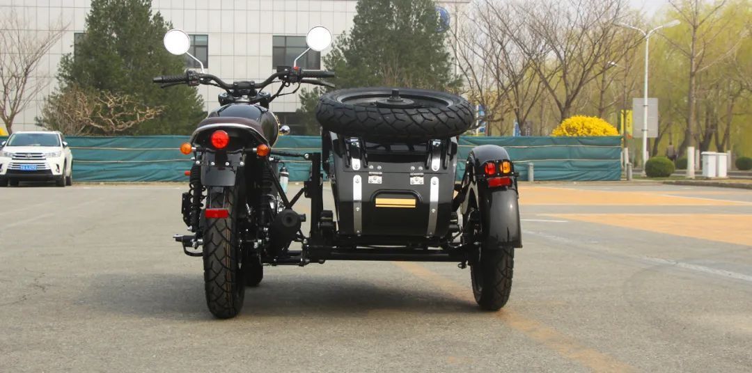 复古边三轮的一员猛将——银钢悍路者300试驾测试