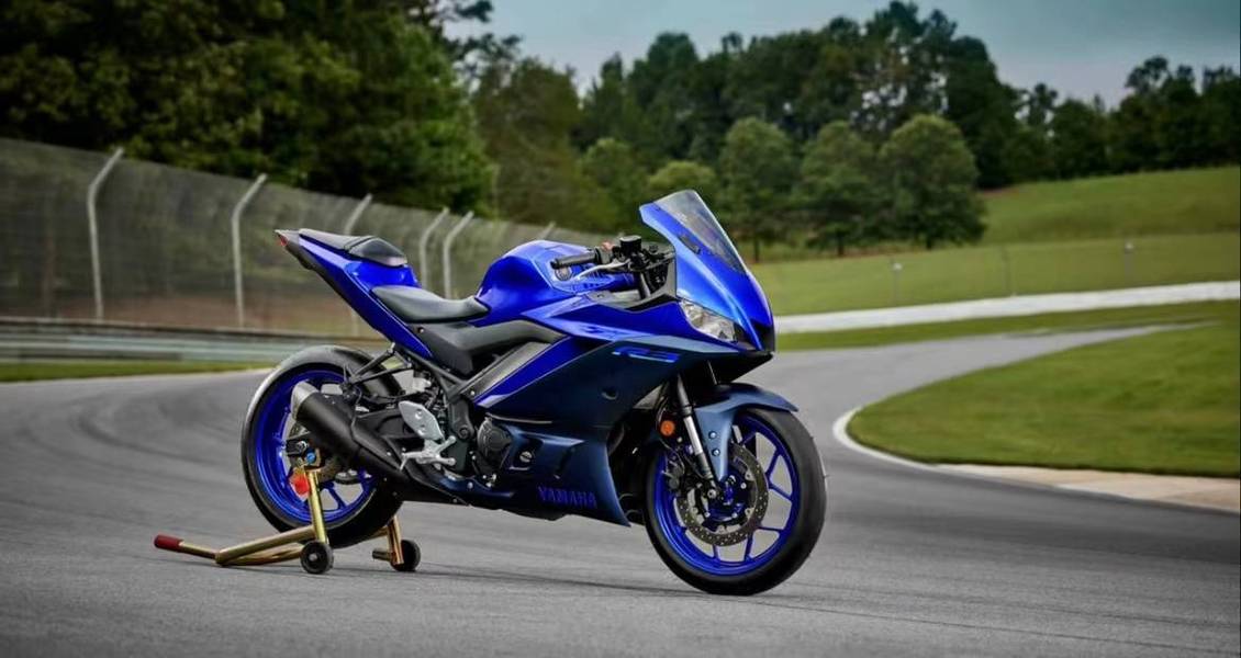 2022款雅马哈r3新配色欣赏.赛道高清图一并奉上.