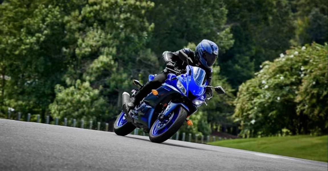 2022款雅马哈r3新配色欣赏.赛道高清图一并奉上.