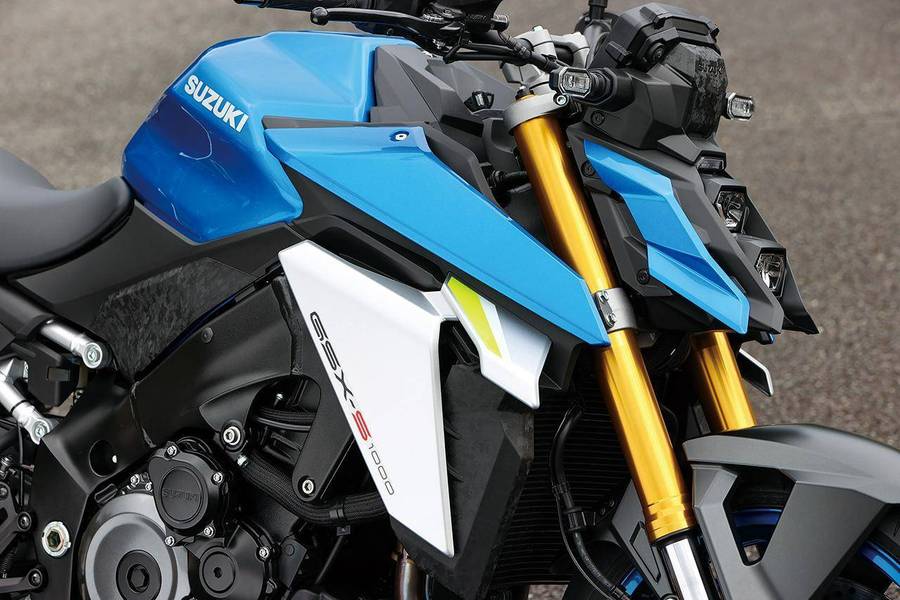 水冷四缸150马力 车头堆叠大灯 铃木gsx S1000街车