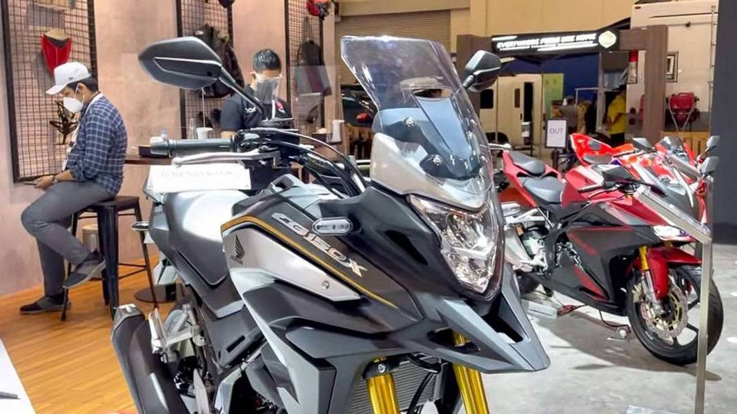 本田又傷害國內車友漂亮的水冷小排冒險車cb150x海外發布