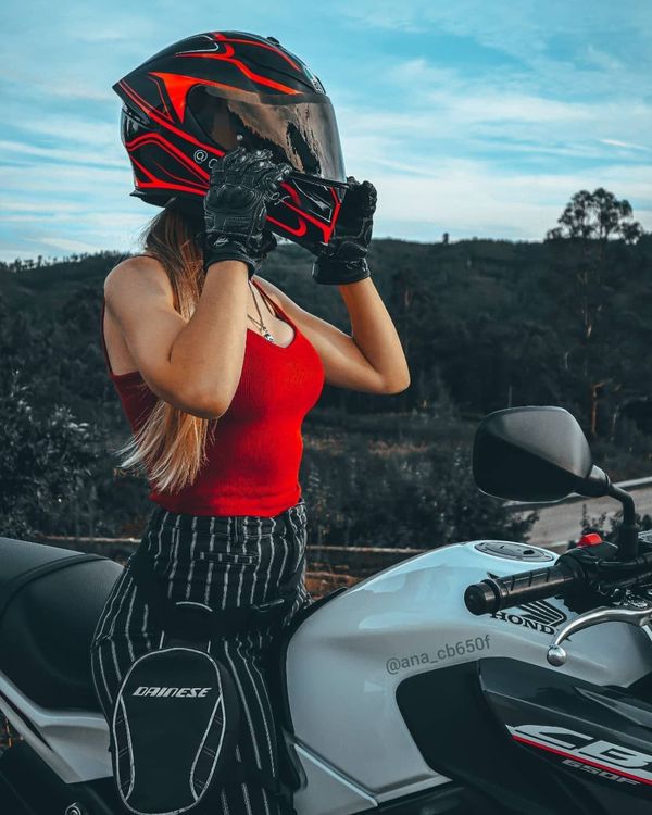 机车美女,摩托范-哈罗摩托