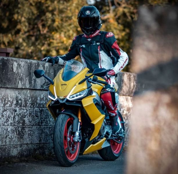 阿普利亚 rs66010万 级别电控天花板 100ps马力