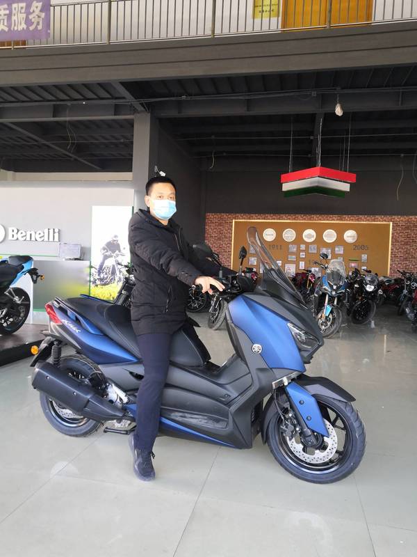 雅马哈xmax-300车行实拍照片赏析