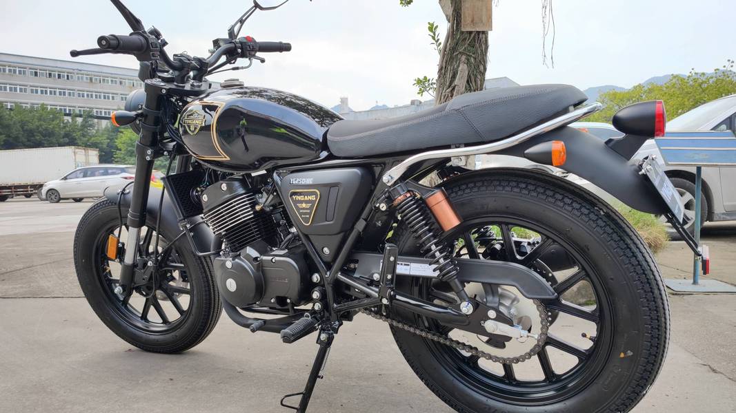 简单聊一聊复古帅气拉风的银钢拿铁250