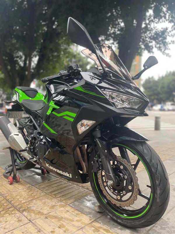 二手川崎ninja 400