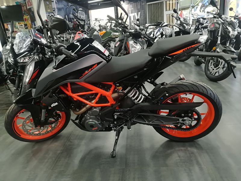 ktm duke390 弯道火箭,摩托范