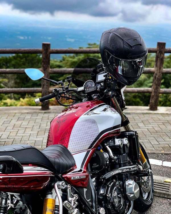 本田"十三姨"honda cb1300sf改装案例