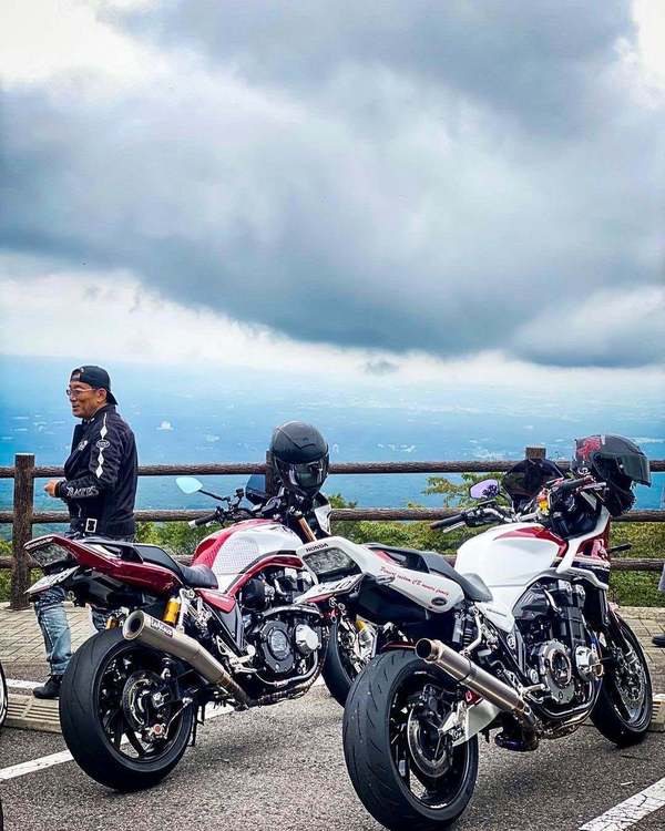 本田"十三姨"honda cb1300sf改装案例