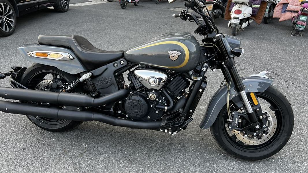 建设香帅700骑行体验,摩托范-哈罗摩托